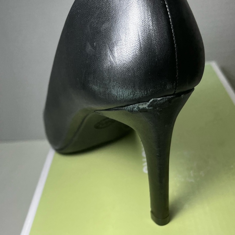 pointed toe pumps - Picture 5 of 6